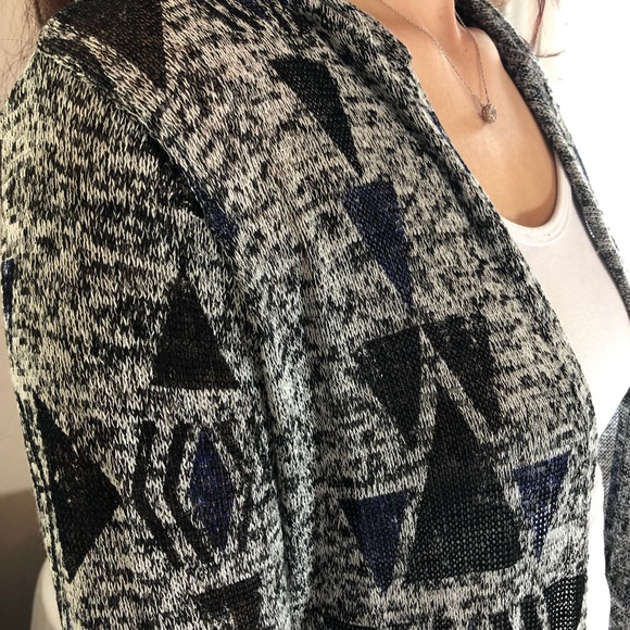 Solddd Outtt - Picture 3 of 4